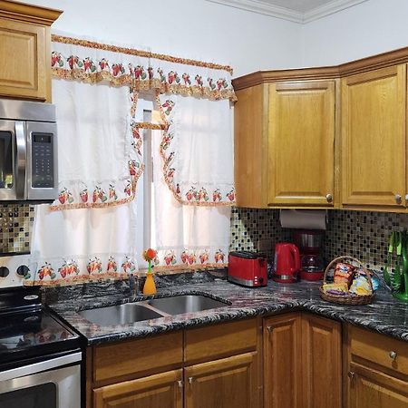 Central Upscale New Kingston Apt With Pool מראה חיצוני תמונה