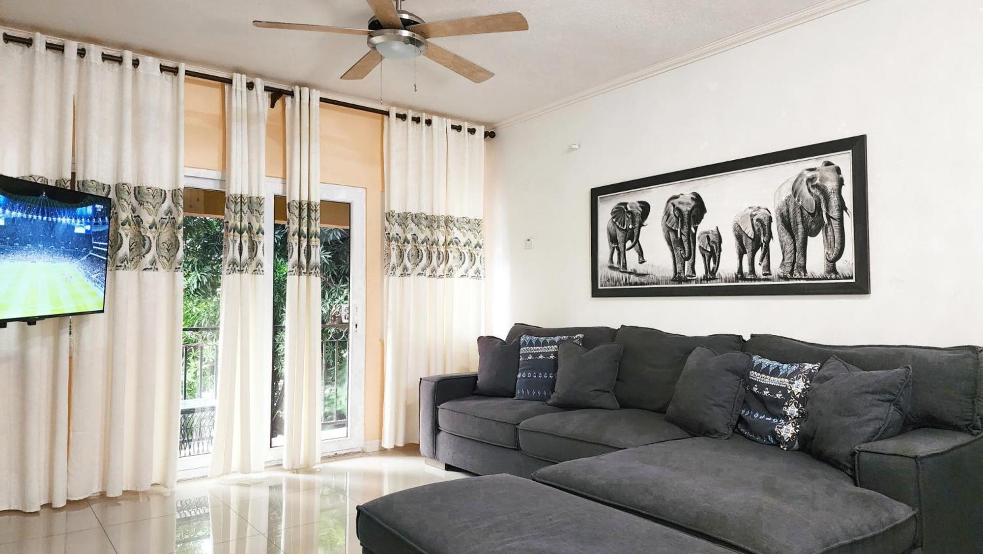 Central Upscale New Kingston Apt With Pool מראה חיצוני תמונה